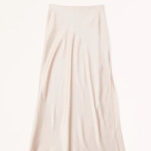 Abercrombie and Fitch Elevated Satin Maxi Skirt NWT Cream Size XSmall